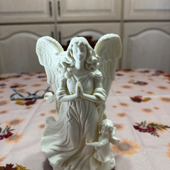Set of two , Party lite angel candle holders . - Picture 2 of 16